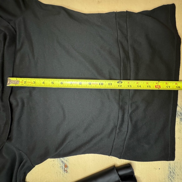 Elegant Black Women's Top - Picture 6 of 6